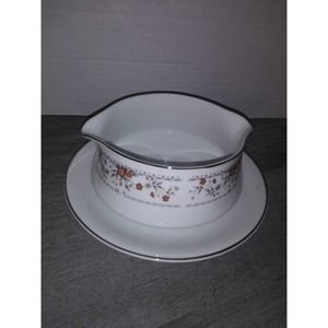 Wade Sone Fine Porcelain China "Claremont" Japan Gravy Bowl with Attached Plate